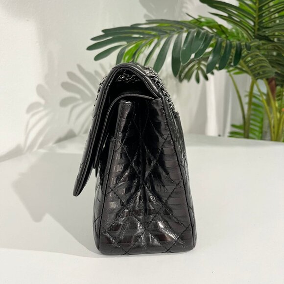 Chanel Black Striped Calfskin 2.55 Reissue 226 Double Flap Bag - Picture 4 of 15